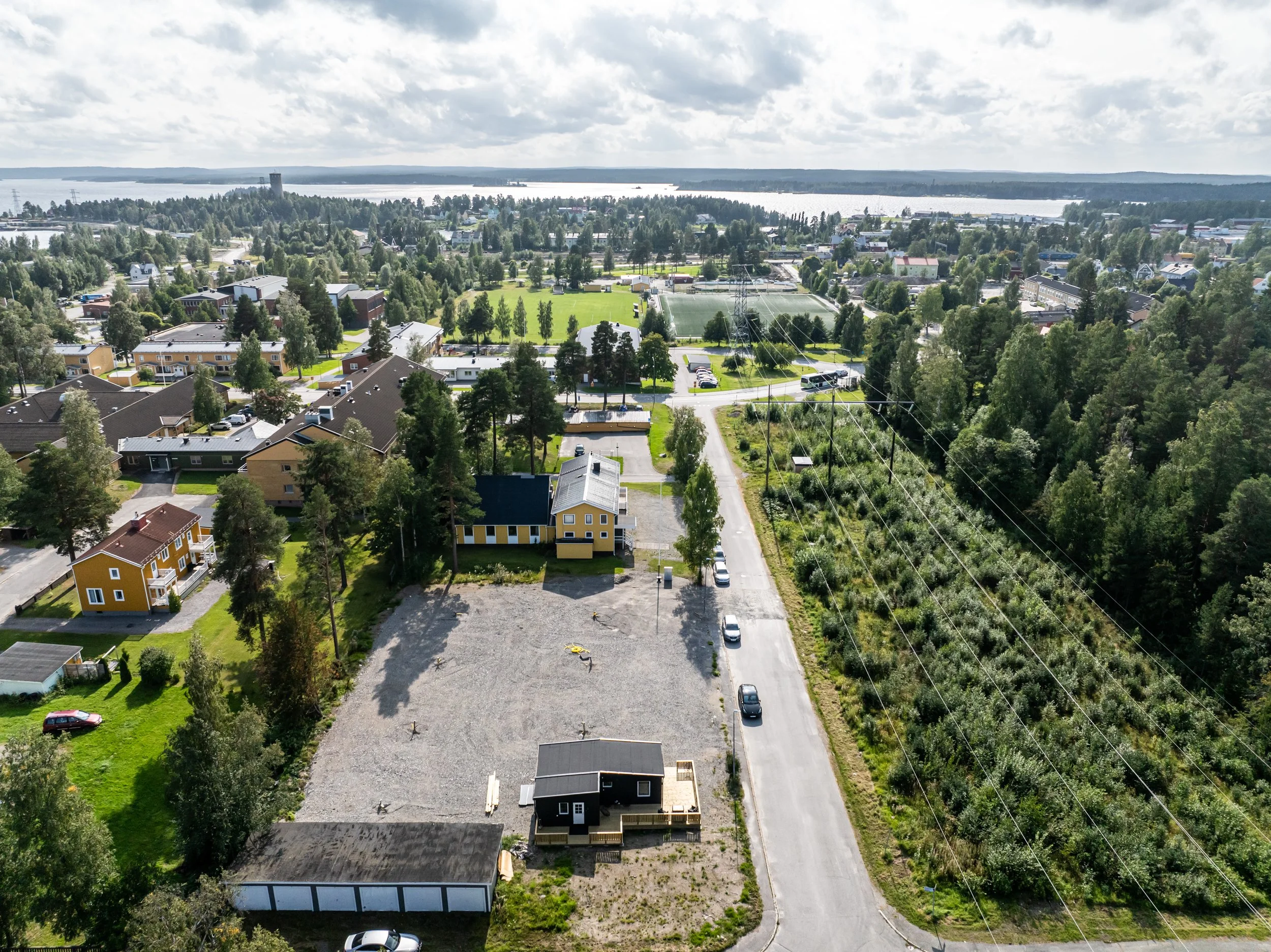 Chalets från ovan med omgivning